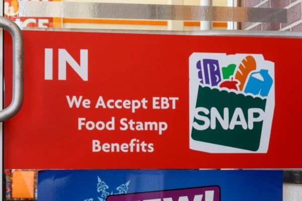 sign stating that this store accepts EBT food stamp benefits